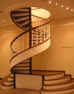 Строение лестницы для дома и ее виды