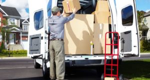 Как выбрать компанию для перевозки личных вещей и мебели