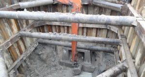 Укрепление стенок котлованов с помощью шпунтового ограждения.