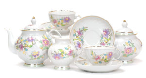 Наиболее важные преимущества приобретения сервизов Дулево на сайте ДомПосуды