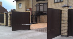 На что обращать внимание при выборе распашных ворот