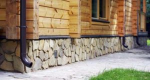 Какие камни наиболее популярны для цоколя в наши дни?