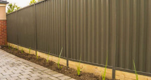 Заборы из профнастила. Различные конфигурации, доступная цена