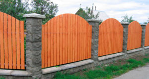 Факты и мифы о деревянных заборах