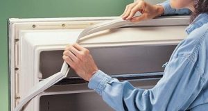 Как отремонтировать дверку холодильника